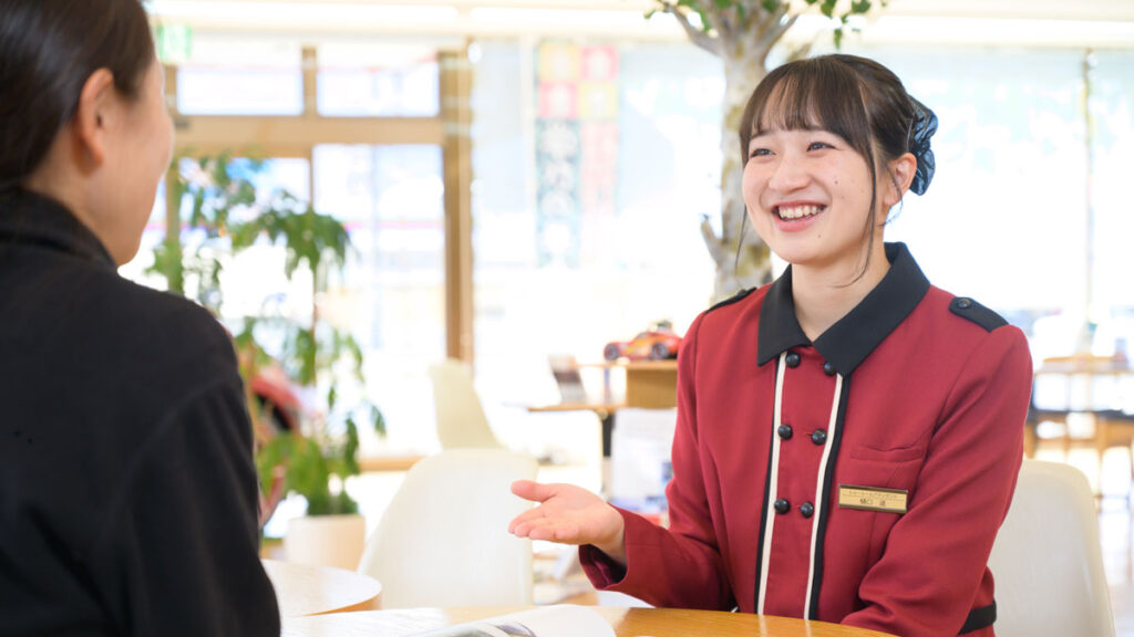 女性スタッフ